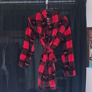 PINK Victoria’s Secret bathrobe